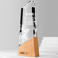 En gros Personnalisé K9 Cristal Plaque Base En Bois Prix Couleur Impression Personnalisé Cristal Trophée Plaques Trophée avec Boîte Cadeau