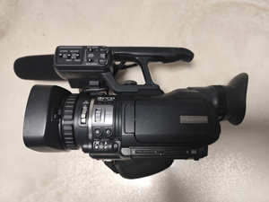 Precio al por Mayor de Cámaras de Video Portátiles Profesionales JVCs GY-HM100 Full HD Usadas con Estabilización de Imagen - Product Image 4