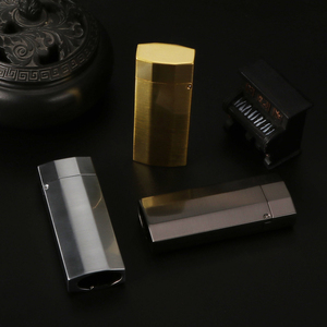 Erliao Moderno Portaaccendini in Metallo, Accessori per Fumatori, Nuovo Portaaccendini all'Ingrosso, Custodia Protettiva per Accendino con Incisione Personalizzata - Product Image 5