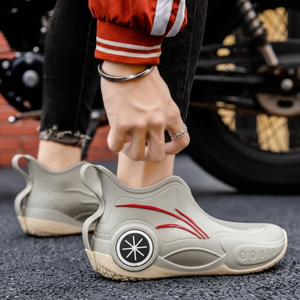 Scarpe impermeabili da esterno scollate da uomo antiscivolo scarpe da acqua alla moda per lavoro da cucina pesca autolavaggio stivali in gomma - Product Image 1