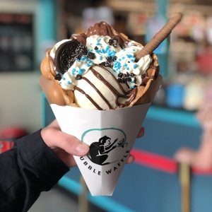 Porta Cono per Waffle Triangolare da Asporto in <span class=keywords><strong>Carta</strong></span> Crespata Biodegradabile con Logo Personalizzato Stampato, Design Colorato a Basso Prezzo - Product Image 4