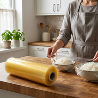 Film alimentaire en PVC de qualité alimentaire, conforme aux normes de l'FDA, surface brillante, auto-adhésif, pour les applications en restauration et la mise sous film des viandes