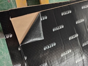 Feuille de film composite en aluminium auto-adhésif Antela de taille personnalisée pour l'<span class=keywords><strong>insonorisation</strong></span> des portes de <span class=keywords><strong>voiture</strong></span> avec garantie de 3 ans - Product Image 4
