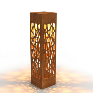 Lampe de jardin en acier Corten, boîte lumineuse décorative extérieure en métal ajouré pour aménagement paysager - Product Image 1