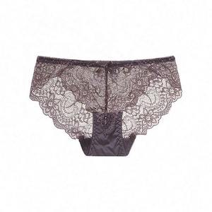 Nouveautés en lingerie féminine : String sexy pour femmes matures, en bas et en collants - Product Image 5