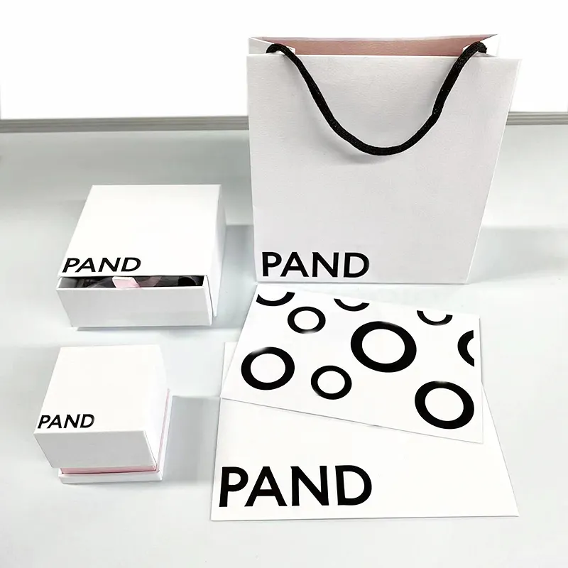 Caja de joyería con logotipo personalizado, de buena calidad, venta al por mayor, novedad de 2022