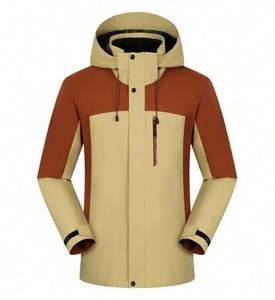 Veste de randonnée légère, pliable et facile à ranger dans un sac à dos, ne prend jamais trop de place lors de vos sorties en plein air - Product Image 5