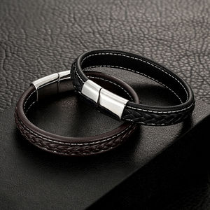 Braccialetto con cinturino avvolgente flessibile morbido personalizzato <span class=keywords><strong>bracciale</strong></span> in vera pelle con incisione Logo bracciali in pelle da uomo <span class=keywords><strong>regalo</strong></span> per la <span class=keywords><strong>festa</strong></span> del papà - Product Image 3