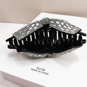 Pince à cheveux de luxe avec nœud papillon, strass scintillants et pince requin en plastique pour femme - Product Image 6