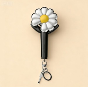 Llavero con Mini Luz LED Oficial de G-DRAGON, Edición Negra, Accesorio Portátil de K-pop, VIP Oficial de YG Entertainment, Mercancía 2023 - Product Image 2
