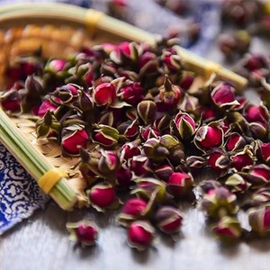 Commande OEM, emballage personnalisé, thé aux fleurs séchées, <span class=keywords><strong>rose</strong></span> à bordure dorée, fleurs séchées, <span class=keywords><strong>boutons</strong></span> <span class=keywords><strong>de</strong></span> <span class=keywords><strong>rose</strong></span> - Product Image 4