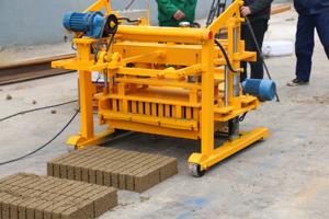 Mesin Pembuat Batu Bata Beton Manual Mobile, Mesin Pembuat Batu Bata Semen Berongga yang Dapat Dipindahkan - Product Image 4