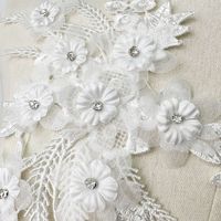 Patchs brodés solubles dans l'eau en dentelle 3D de fleurs perlées à la main Robe de mariée Costume de performance Chapeaux et accessoires de robe