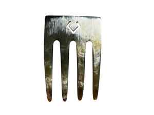 Peigne à cheveux artisanal en corne de buffle de qualité supérieure avec des dents larges et lisses, réduit la casse des cheveux, l'électricité statique et favorise la croissance. - Product Image 4