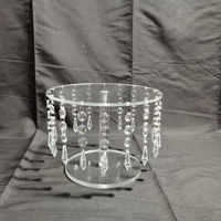 Support à gâteau en acrylique de luxe Supports à cupcakes ronds Affichage à dessert clair Tasse Gâteaux Assiette de service Lustre en cristal pour les mariages