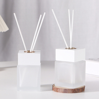 100ml personnalisé blanc bouchon en bois givré luxe carré roseau diffuseur bouteille verre vide avec bâtons