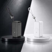 Batterie externe avec câble de charge intégré 5000mAh 10000mAh Chargeur portable magnétique pour les voyages et les affaires