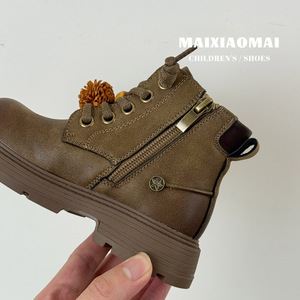 Mai Xiao Mai 2025 Nuova Collezione Autunnale Stivaletti per Bambini alla Moda Retrò con Ciondolo a Nappa in Pelle Effetto Invecchiato con Cerniera Laterale - Product Image 4