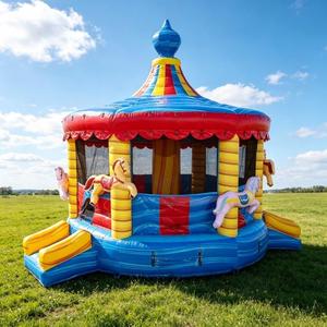 Château gonflable commercial sur le thème du carrousel avec <span class=keywords><strong>chevaux</strong></span> intégrés pour la <span class=keywords><strong>location</strong></span> d'événements et de fêtes - Product Image 3