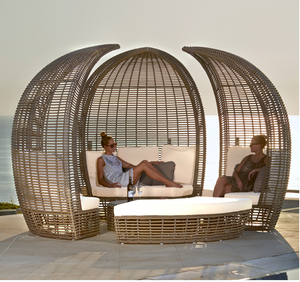 Buitenhotel Strand Zwembad Hoge Kwaliteit Handgeweven Rieten Slaapbank - Product Image 1