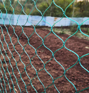 Filet anti-oiseaux en maille nouée noire stabilisée aux UV en PEHD de qualité supérieure, vente en gros d'usine, protection contre les oiseaux pour les arbres fruitiers et les jardins - Product Image 3