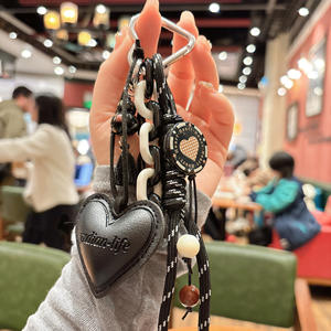 حقيبة صغيرة على شكل قلب مصنوعة يدويًا من الجلد والحبال، هدية عيد الحب للأزواج، سلسلة مفاتيح متعددة الوظائف - Product Image 5