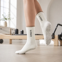 Chaussettes de yoga et de Pilates antidérapantes pour femmes, chaussettes en tricot respirantes antidérapantes, chaussettes de yoga avec grip pour les sports d'intérieur, fitness, personnalisées