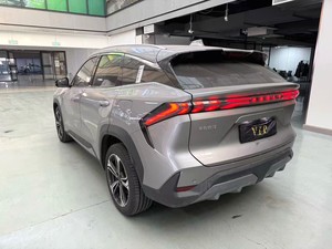 Auto Usado Geely <span class=keywords><strong>Galaxy</strong></span> 2023 L7 1.5T 115km PLUS Automático <span class=keywords><strong>de</strong></span> Alta Calidad en Buenas Condiciones PHEV 3-DHT SUV Compacto Euro VI - Product Image 3