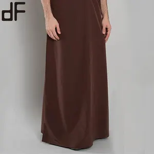 China Fabrik islamische muslimische neueste arabische Männer neue Daffah muslimische Kleidung arabische Thobe Thawb Robe Abaya Jubba für Männer Stil