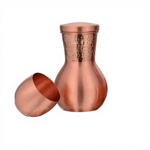 Carafe de chevet traditionnelle en cuivre pur avec 4 verres, ensemble de pichets à eau martelés Kalash, gobelets, vaisselle ayurvédique - Product Image 2