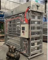 Cage de manipulation pour bétail robuste et automatique de 6 pieds, écologique, avec goulotte de compression, côtés à lattes et barrière de tête complète pour enclos à bétail