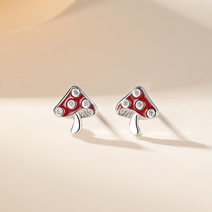 Boucles d'oreilles clous en argent sterling S925 hypoallergéniques, motif renne, sapin de Noël et Père Noël, avec zircon, bijoux fins, vente en gros du fabricant - Product Image 5