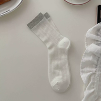 Chaussettes mi-mollet côtelées fines roses d'été en coton respirant, style minimaliste et décontracté pour femme