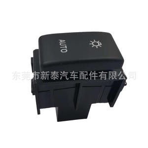 Interrupteur de phare Nissan à bouton-poussoir automatique noir pour Nissan March Patrol 2015-2018 – Pièce de rechange et de réparation, numéro NT P 2018 - Product Image 1