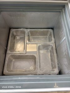 Chariot mobile pour la vente de glaces en acier inoxydable avec auvent rayé bleu et blanc - Product Image 6