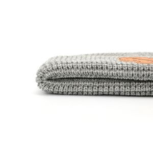 Bonnet de pêcheur en acrylique pour hommes, couvre-chef 100%, de haute qualité, personnalisé, Slouchy, Patch en cuir, squelette, côtelé, gaufrier, gris - Product Image 5
