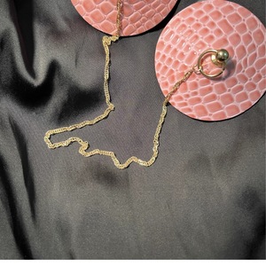 Les nouveaux cache-tétons roses ronds et petits carrés en alliage PU de Manyu, avec texture tridimensionnelle et chaîne métallique, sont parfaits. - Product Image 4