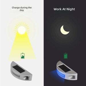Borne de signalisation routière solaire demi-lune en aluminium moulé sous pression, marqueur routier solaire LED, étanche IP68, borne d'avertissement active pour la sécurité routière - Product Image 3