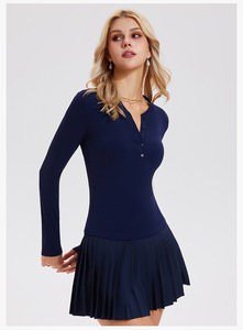 Haut de yoga à manches longues pour femmes, col Henley, coupe ajustée, chemise de sport pour l'entraînement - Product Image 2