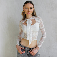 FS10646A Vêtements d'automne pour femmes, hauts sexy à manches longues, t-shirt en dentelle découpée