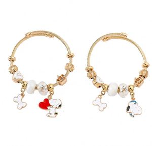 Bijoux de mode 2025, vente chaude, bracelet à breloques Snoopy en or pour enfants et femmes - Product Image 1