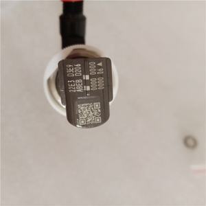 Inyector Common Rail CR 2367030300 23670-30300 para Toyota HILUX <span class=keywords><strong>VIGO</strong></span> 2KD con Repuesto de Alta Calidad - Product Image 3