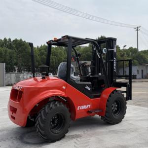Forklift Medan Berat 4x4 Diesel Off Road Konstruksi Tugas Berat Semua Cuaca Truk Pengangkat Luar Ruangan Mesin China - Product Image 3