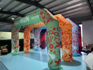 Gapura Inflatable Custom Grosir untuk Finish Line, Inflatable Iklan dari PVC yang Diperkuat dengan Pompa Udara dan Tas Pembawa - Product Image 3
