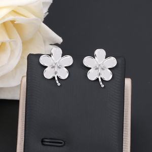 Collier pendentif en laiton plaqué argent de luxe pour femmes JXX, en forme de fleur, accessoires de bijoux de mariage, cadeau - Product Image 2