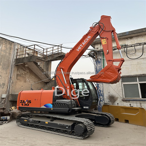 Mini pelleteuse Hitachi ZX130 d'occasion, modèle 2023, moteur d'origine, boîte de vitesses, pompe incluse, 13 tonnes, bonne condition - Product Image 6