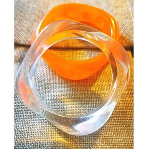 Brazaletes de Resina Elegantes para Mujer con Diseño Ligero y Duradero, Patrones Coloridos, Perfectos para Uso Diario y Fiestas - Product Image 1