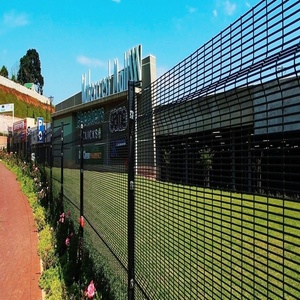 Valla de Seguridad Reforzada 358 Antiescalada, Malla de Alta Seguridad para Viñedos y Cultivos de Alto Valor, Muro Perimetral Agrícola - Product Image 1