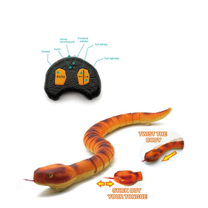 JiaHuiFeng 2021, Venta Caliente al por Mayor, <span class=keywords><strong>Serpiente</strong></span> de Juguete de Plástico con Control Remoto de 2.4Ghz, <span class=keywords><strong>Boa</strong></span> Constrictora Flexible, Regalo de Broma, Truco - Product Image 3