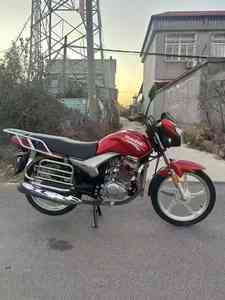 <span class=keywords><strong>Moto</strong></span> de course à essence Suzuki d'occasion avec une cylindrée de 100 à 200 cm³ et une vitesse maximale supérieure à 80 km/h pour les motos de rue - Product Image 2